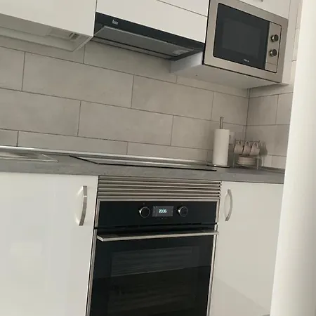Mom Conchi Apartment *