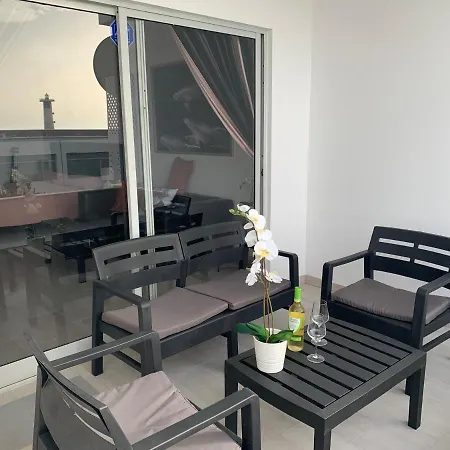 Mom Conchi Apartment *